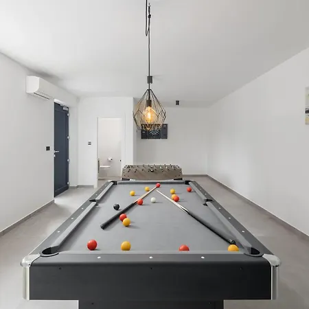 Casa vacanze Amazing In With Outdoor Swimming Pool Rebici