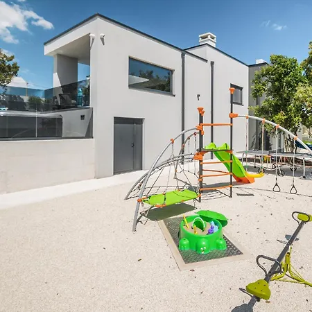 Casa vacanze Amazing In With Outdoor Swimming Pool